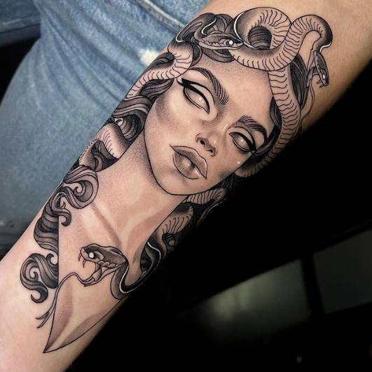 Das Medusa-Tattoo als Zeichen der Befreiung
